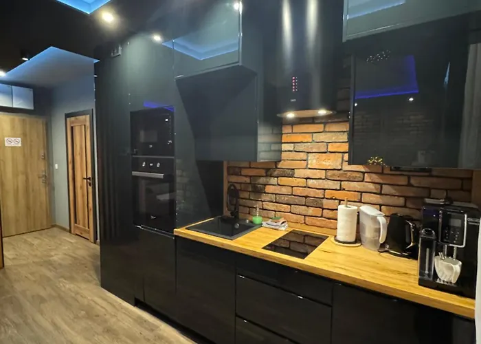 Merlin Apartments