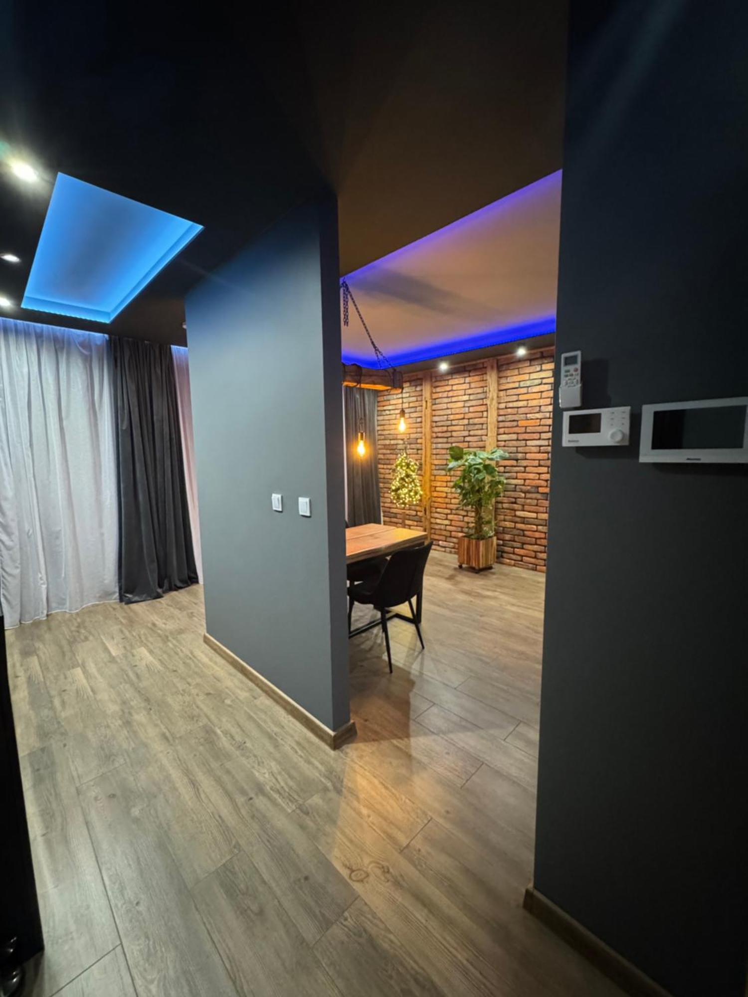 Merlin Apartment